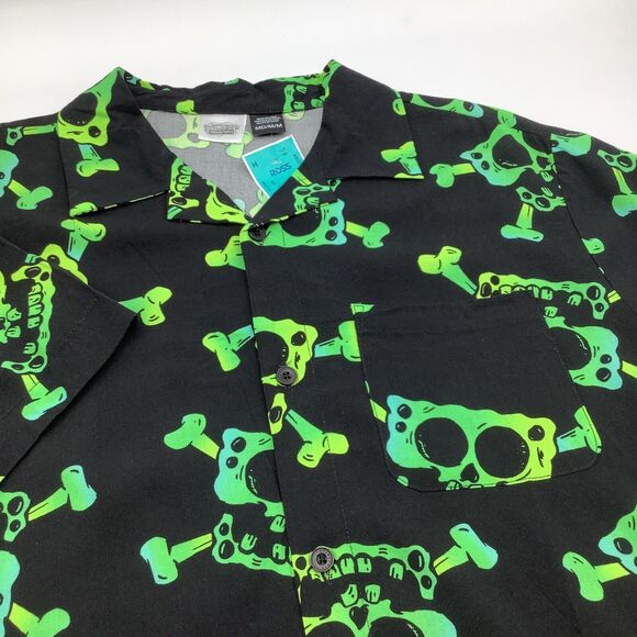 Spongebob Squarepants Mens Short Sleeve Button Up Skull Shirt Size Medium NWT‎ - Picture 1 of 6